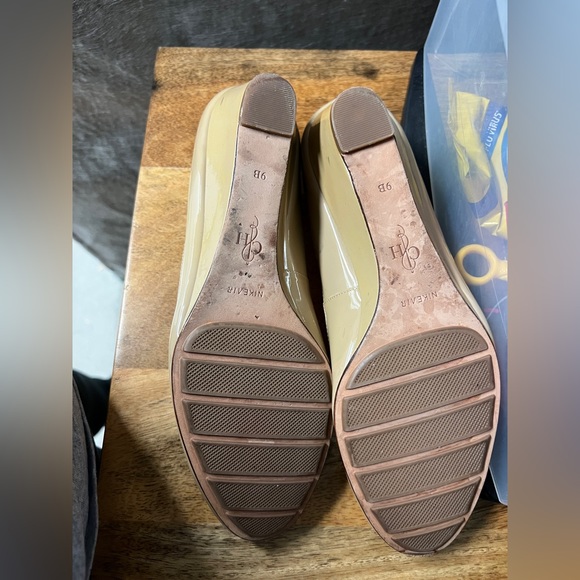 Cole Haan women's wedge pump - Picture 5 of 5